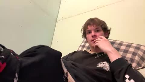 rockeylo99 online show from November 11, 2025, 11:38 pm