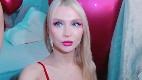 Lina and Den online show from February 17, 2026, 6:21 am