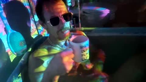 rod77knee online show from February 22, 2025, 11:24 am