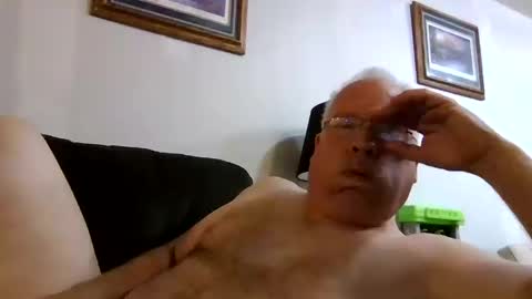 rodstud641 online show from October 10, 2025, 10:47 am