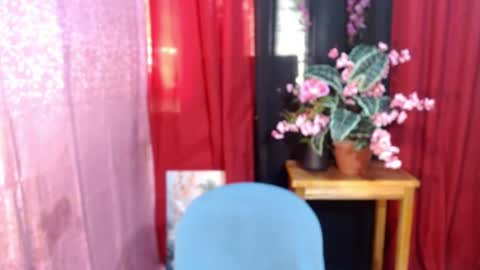 Snapshot of roianboyyy chatting on June 18, 2026, 11:53 pm roianboyyy online show from June 18, 2026, 11:53 pm