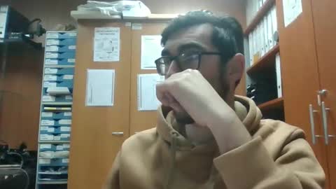 Snapshot of roketero93 chatting on February 25, 2026, 9:19 am roktero 90 online show from February 25, 2026, 9:19 am