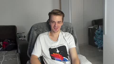 taylor fox online show from December 26, 2024, 12:16 pm