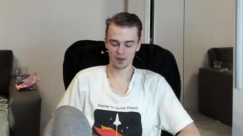 taylor fox online show from February 5, 2025, 3:52 pm