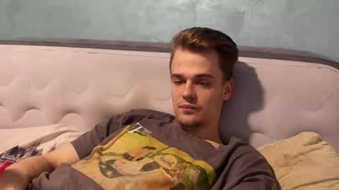 taylor fox online show from November 22, 2025, 8:52 pm