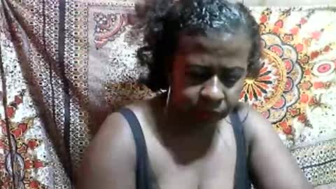 rolande9794 online show from November 24, 2025, 9:31 am