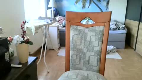 rolandloser1000 online show from February 9, 2025, 9:05 am