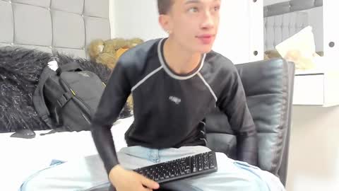 Snapshot of rolito18_ chatting on January 2, 2025, 2:02 pm twink juli online show from January 2, 2025, 2:02 pm