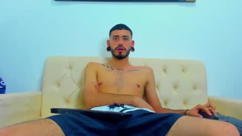 Snapshot of rolo_martinez chatting on September 24, 2025, 4:54 pm rolo martinez online show from September 24, 2025, 4:54 pm