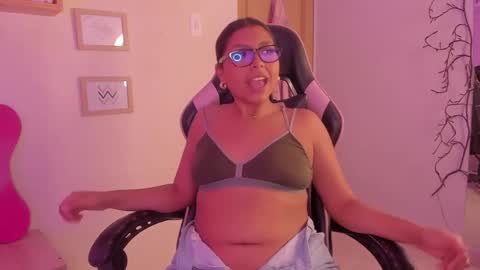 Catalina online show from December 17, 2024, 12:23 am