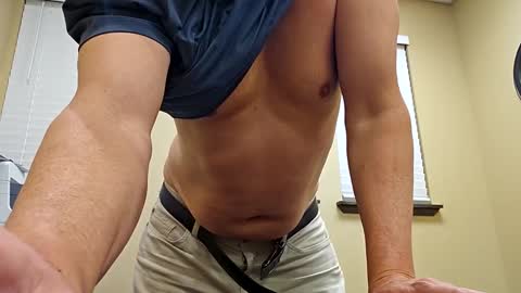 romanteeks online show from January 31, 2025, 1:33 am