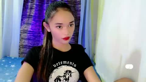 Snapshot of romanticslutxxx chatting on December 8, 2024, 8:47 pm empress online show from December 8, 2024, 8:47 pm