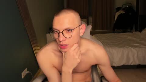 Romeo online show from January 19, 2025, 10:39 pm