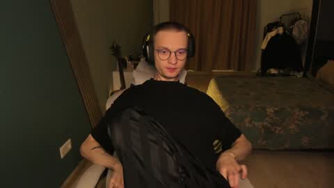 Romeo online show from January 31, 2025, 9:26 pm