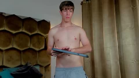 Snapshot of romeo_ricci1 chatting on February 5, 2026, 6:23 pm Romeo Ricci online show from February 5, 2026, 6:23 pm