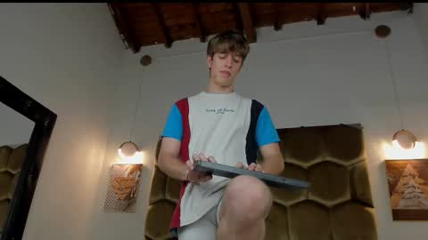 Snapshot of romeo_ricci1 chatting on February 27, 2026, 10:32 pm Romeo Ricci online show from February 27, 2026, 10:32 pm