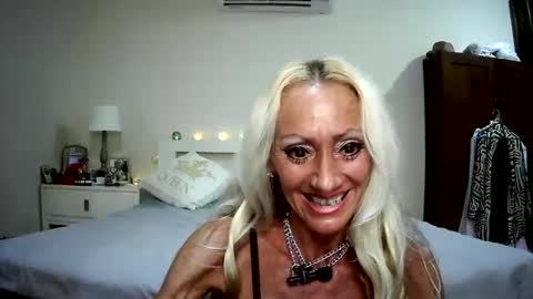 Snapshot of romeodiamond chatting on June 13, 2026, 2:20 am romeodiamond online show from June 13, 2026, 2:20 am