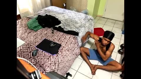 romeotyn online show from February 22, 2025, 6:41 pm