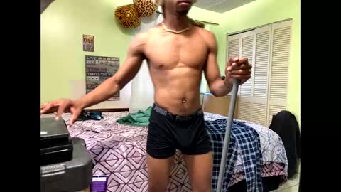 romeotyn online show from February 27, 2025, 9:04 pm