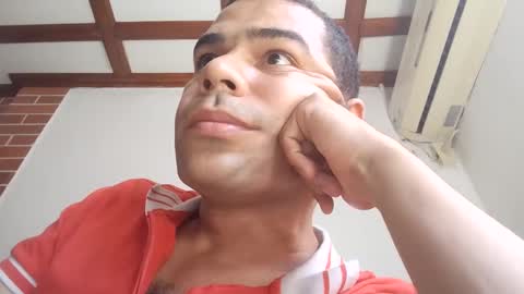 rompeculos121 online show from February 9, 2025, 6:37 pm