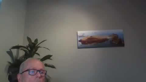 Snapshot of romsnord1318298640130563 chatting on June 27, 2026, 8:41 am HIALL online show from June 27, 2026, 8:41 am