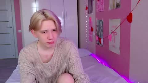 Ron online show from April 22, 2026, 6:05 am