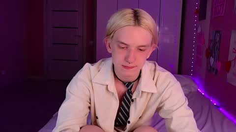 Snapshot of ron_vilss chatting on June 12, 2026, 6:07 pm Ron online show from June 12, 2026, 6:07 pm