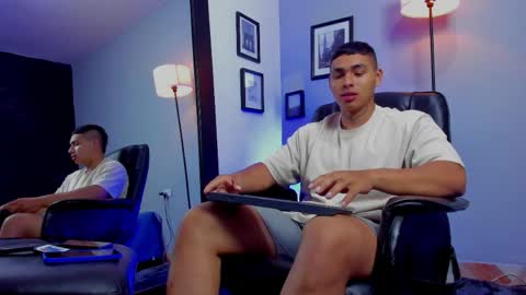 RonnieCanford online show from April 18, 2026, 11:38 pm