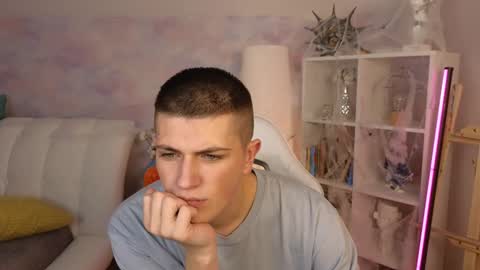 Rony online show from December 5, 2024, 1:38 pm