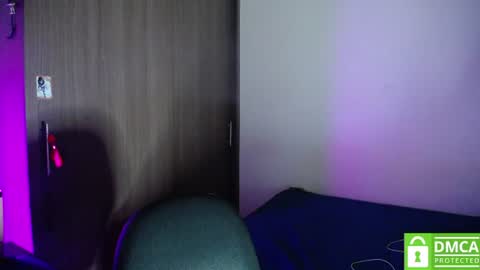 Snapshot of room_hot_x chatting on July 24, 2026, 8:18 pm ken online show from July 24, 2026, 8:18 pm
