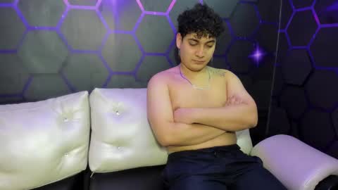  MIA AND PAUL online show from February 9, 2025, 11:04 am