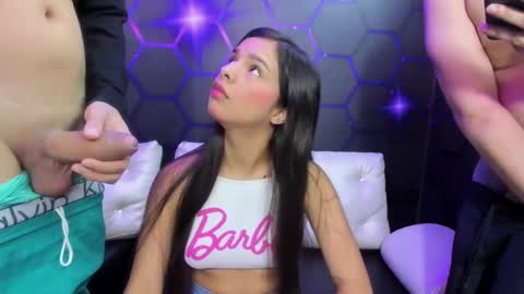  MIA AND PAUL online show from February 24, 2025, 11:10 am