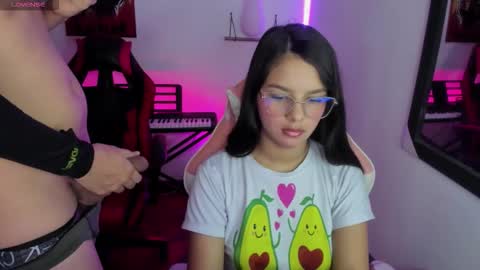  MIA AND PAUL online show from March 4, 2026, 3:40 pm