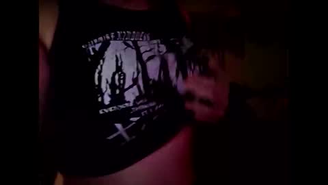 Snapshot of roozzzof chatting on September 17, 2025, 11:50 pm rooz online show from September 17, 2025, 11:50 pm