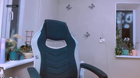 rosa843850 online show from February 1, 2026, 5:44 pm