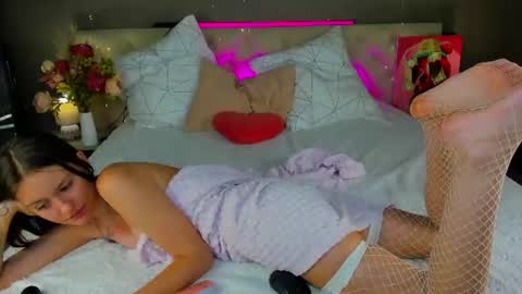 Snapshot of rosa_vaughn chatting on July 11, 2026, 12:41 pm Viola online show from July 11, 2026, 12:41 pm
