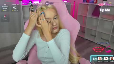 Snapshot of rosa_vaughn chatting on August 4, 2026, 12:58 am Viola online show from August 4, 2026, 12:58 am