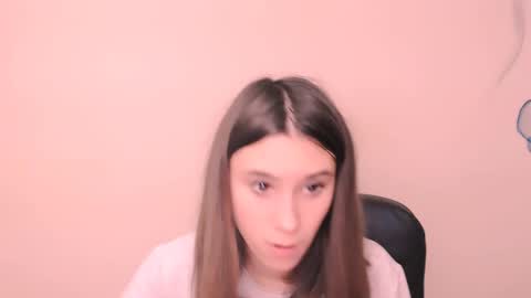 Rose online show from November 12, 2025, 8:04 am