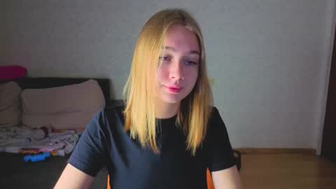 rosalina online show from December 23, 2025, 7:06 am