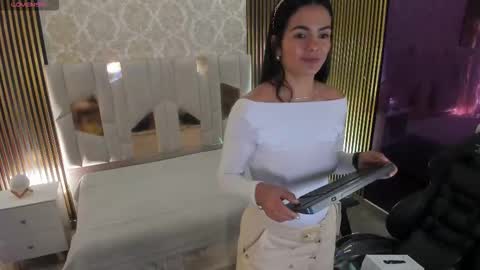 ROSALIN online show from October 4, 2025, 11:41 am