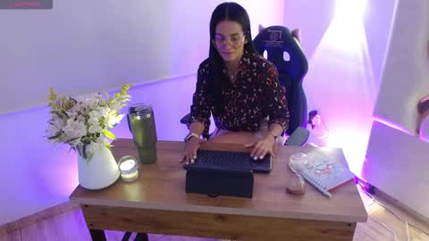 ROSALIN online show from October 24, 2025, 10:55 am