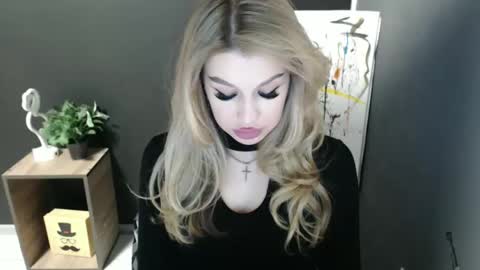 Rosalina online show from May 16, 2026, 12:26 pm