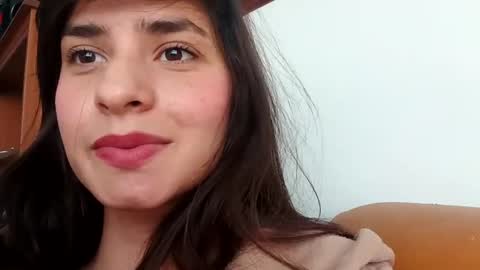 Snapshot of rosasvioletas chatting on October 8, 2025, 5:43 pm rosasvioletas online show from October 8, 2025, 5:43 pm