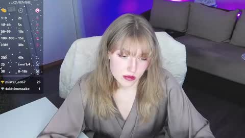 Snapshot of rose_brooks chatting on May 31, 2026, 8:32 pm Rose but u can call me princess online show from May 31, 2026, 8:32 pm