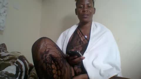 Snapshot of rose_coco chatting on September 12, 2025, 1:28 am rose_coco online show from September 12, 2025, 1:28 am