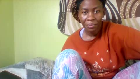 Snapshot of rose_coco chatting on October 12, 2025, 7:35 pm rose_coco online show from October 12, 2025, 7:35 pm