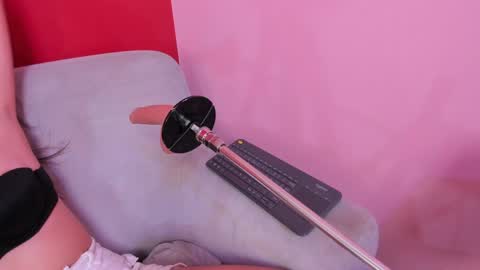rose_smitth online show from April 15, 2026, 7:58 pm