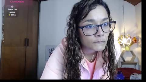 Snapshot of rose_thompson1 chatting on September 21, 2025, 2:40 pm Rose online show from September 21, 2025, 2:40 pm
