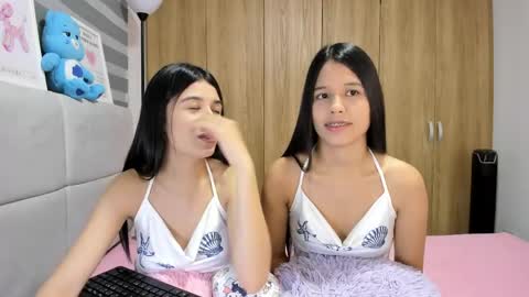 Rose y Miah online show from April 22, 2026, 2:36 am