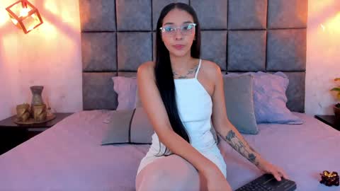 Snapshot of roseaurora chatting on April 29, 2026, 11:25 am roseaurora online show from April 29, 2026, 11:25 am